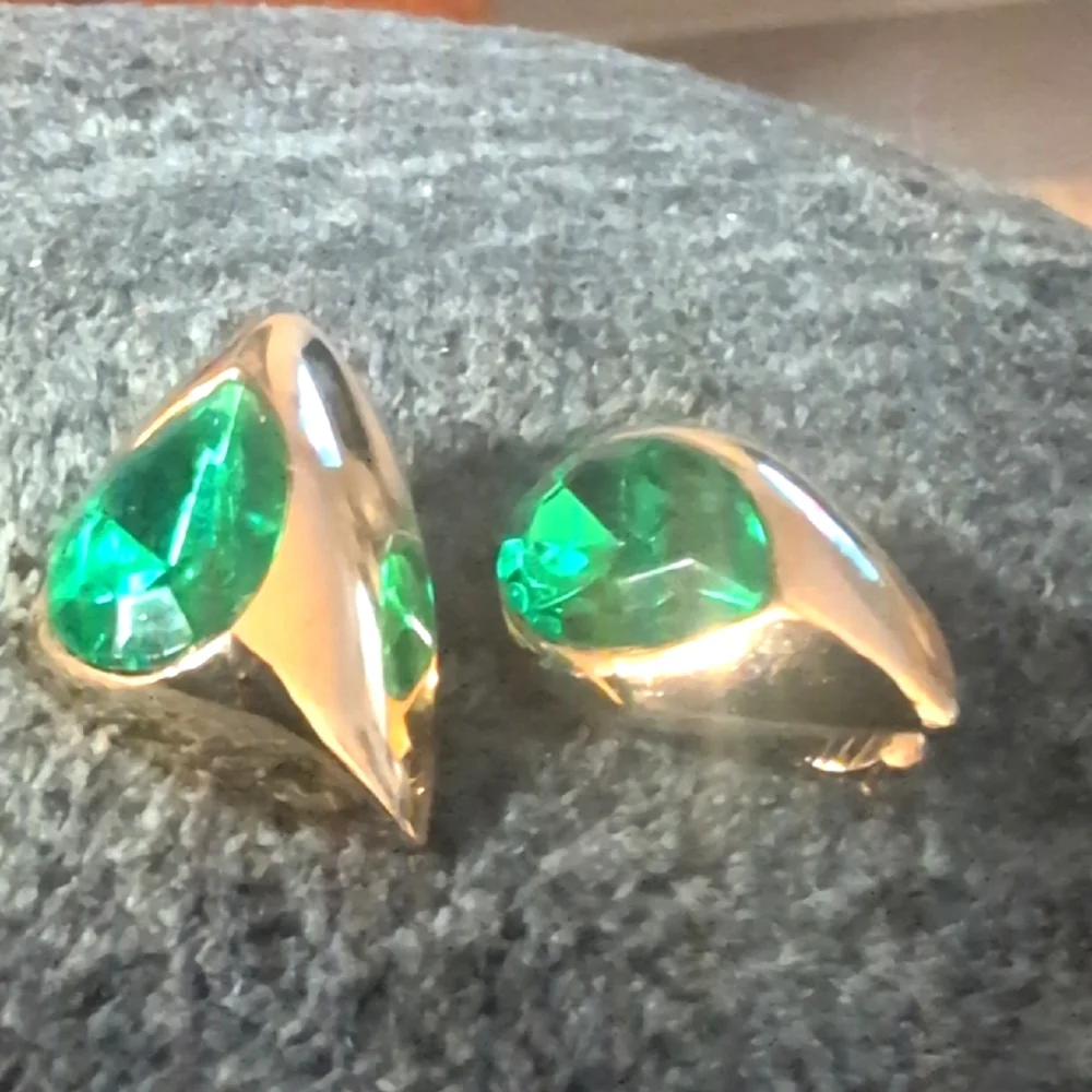 VtgModernist Gold Tone Clip Ears - Picture 1 of 3